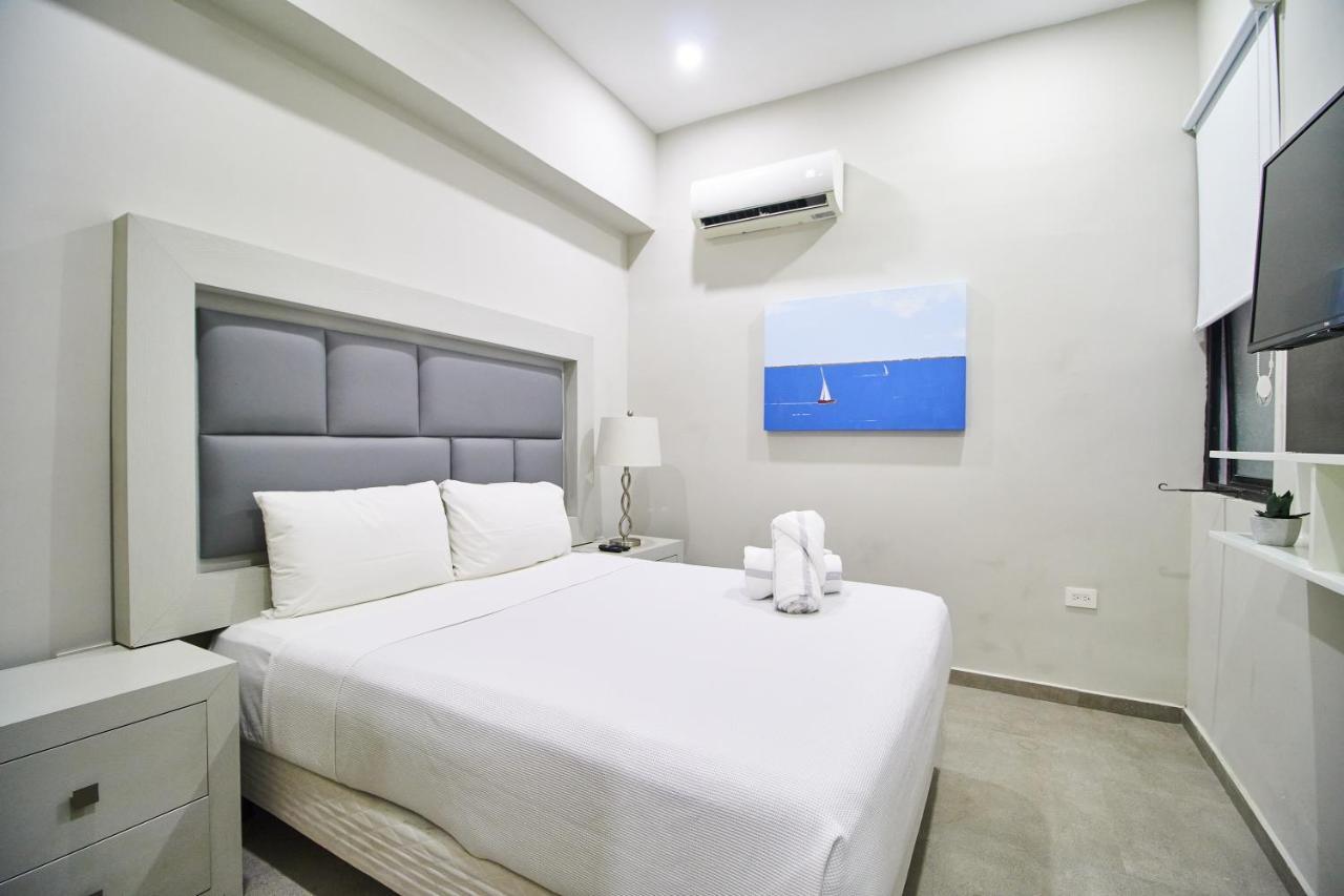 Torre 42 Playa Del Carmen By Lockey Aparthotel Exterior photo